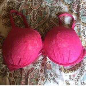 VS miraculous plunge bra